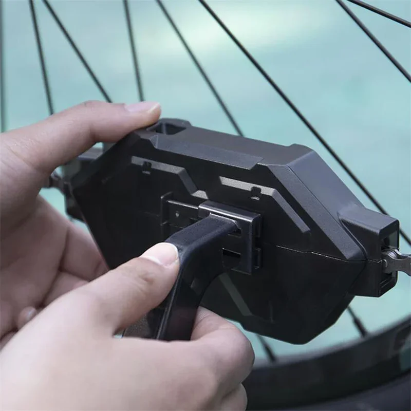 Bike Chain Cleaner - صندوق فرشاة تنظيف سلسلة الدراجة المغناطيسية